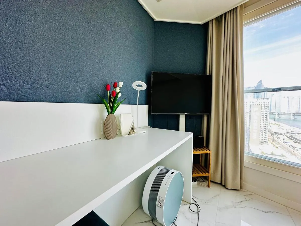 Cozy & Modern Apartment At The Beach Busan